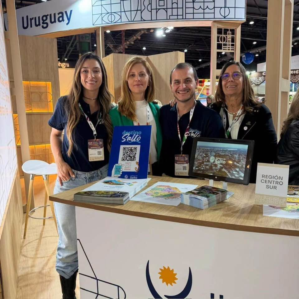 Salto presente en la FIT Buenos Aire